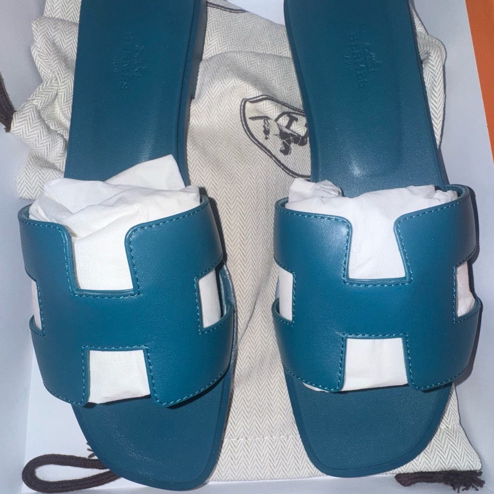 Hermes Oran Teal Leather Sandals